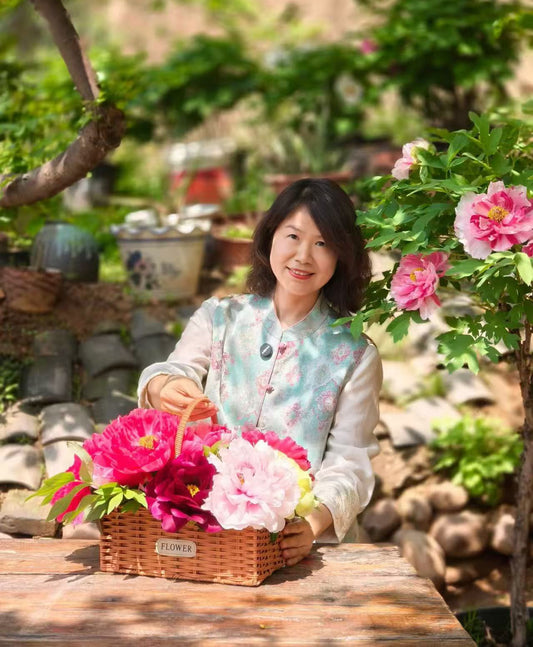 Random and lost tag large flower tree peony with flowers